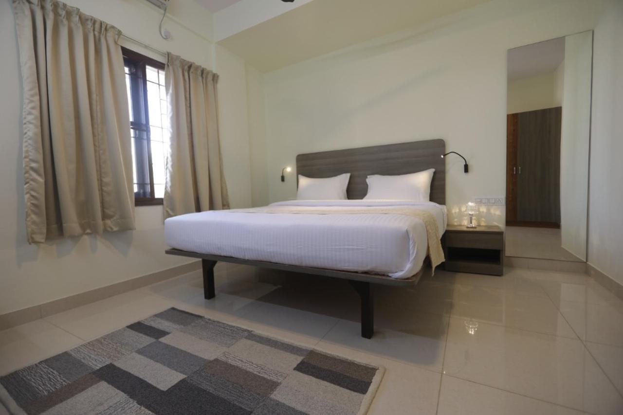 Elysian Grand Hotel Bangalore Exteriör bild