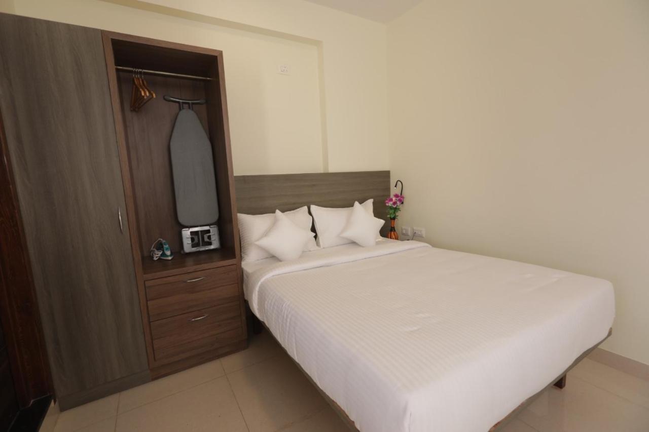Elysian Grand Hotel Bangalore Exteriör bild