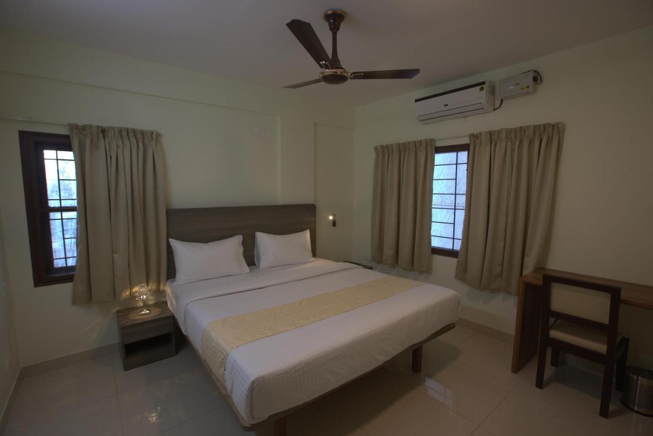 Elysian Grand Hotel Bangalore Exteriör bild