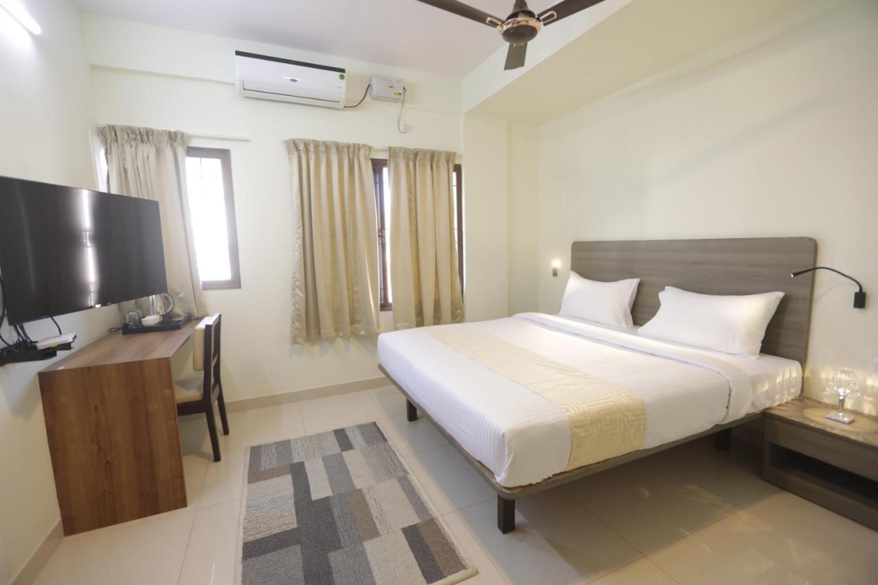 Elysian Grand Hotel Bangalore Exteriör bild